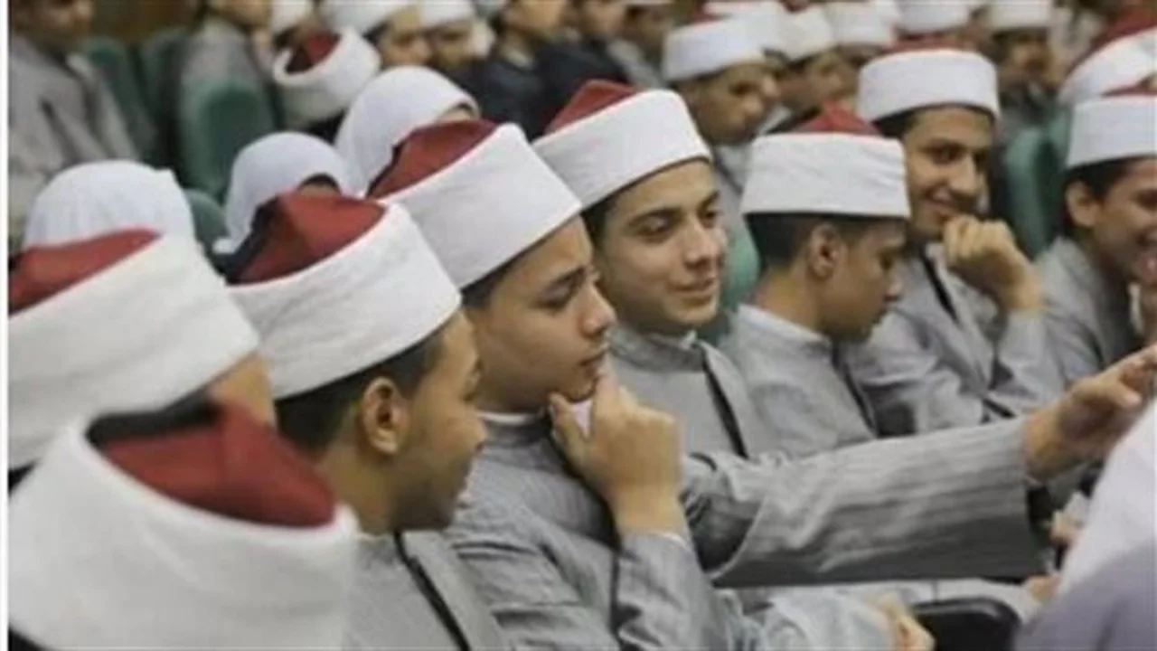 جدول اليوم الأخير.. اللغة الأجنبية والمستوى الرفيع لطلاب الإعدادية الأزهرية